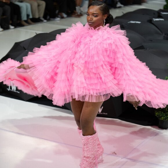 Floating Mini with Train - Picture 8 of 11